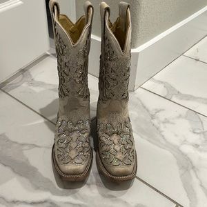 Corral hand crafted boots size 5 1/2